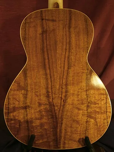 Ukulele in koa